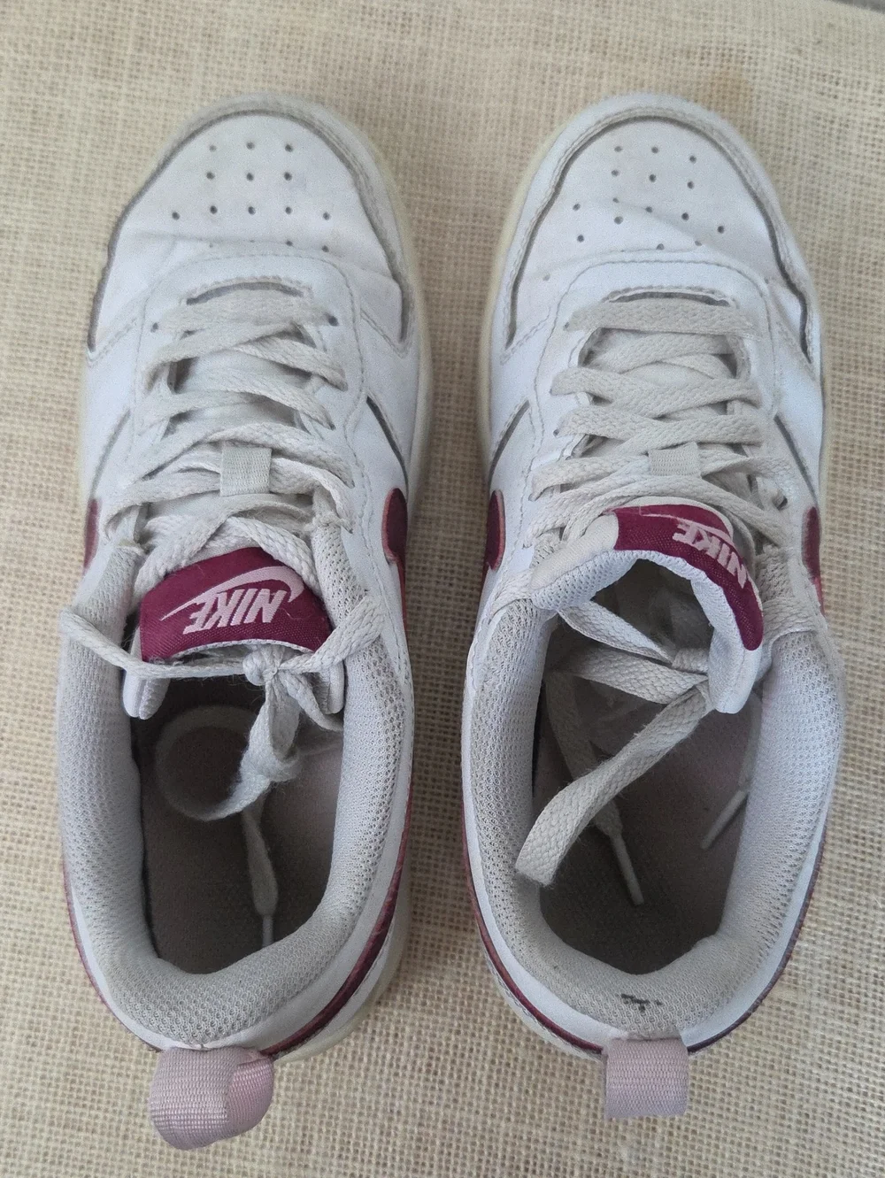Nike Court Borough Low-Top Sneakers White with Maroon Swoosh 4.5Y